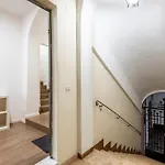 Апартаменты Splendido Loft Nel Centro Antico Сиена